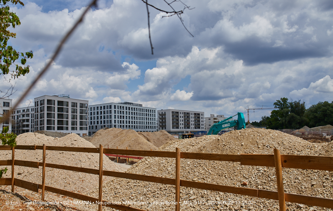 28.06.2023 - Baustelle Alexisquartier - neue DEMOS-Hinweisschilder 28.06.2023 - Baustelle Alexisquartier - neue DEMOS-Hinweisschilder